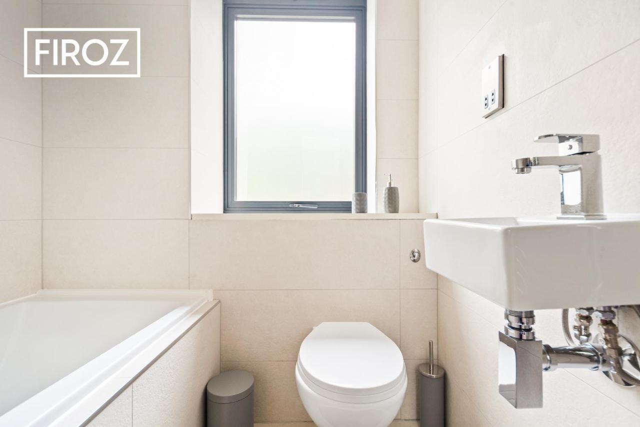 Spacious 4 Bedroom 3 Bath House For Families & Contractors With Free Parking, Fast Wi-Fi & Netflix By Firoz Property Management Leeds  Exterior foto
